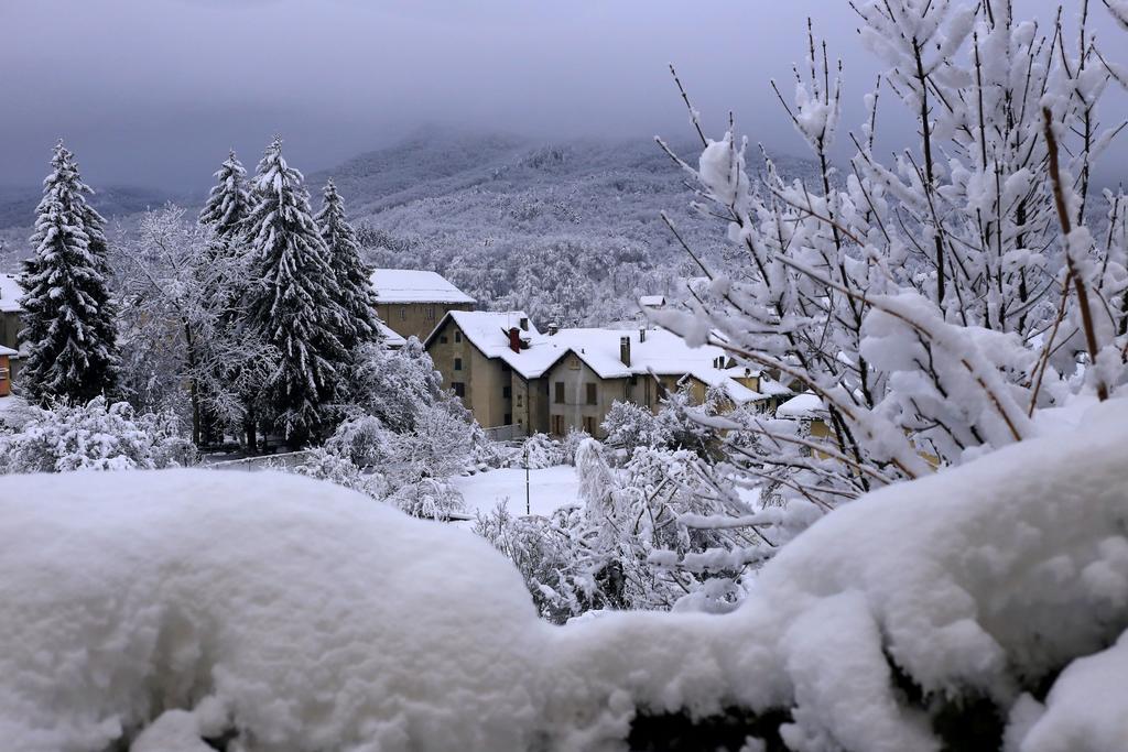 Hotel Pian Del Sole Сасселло Экстерьер фото